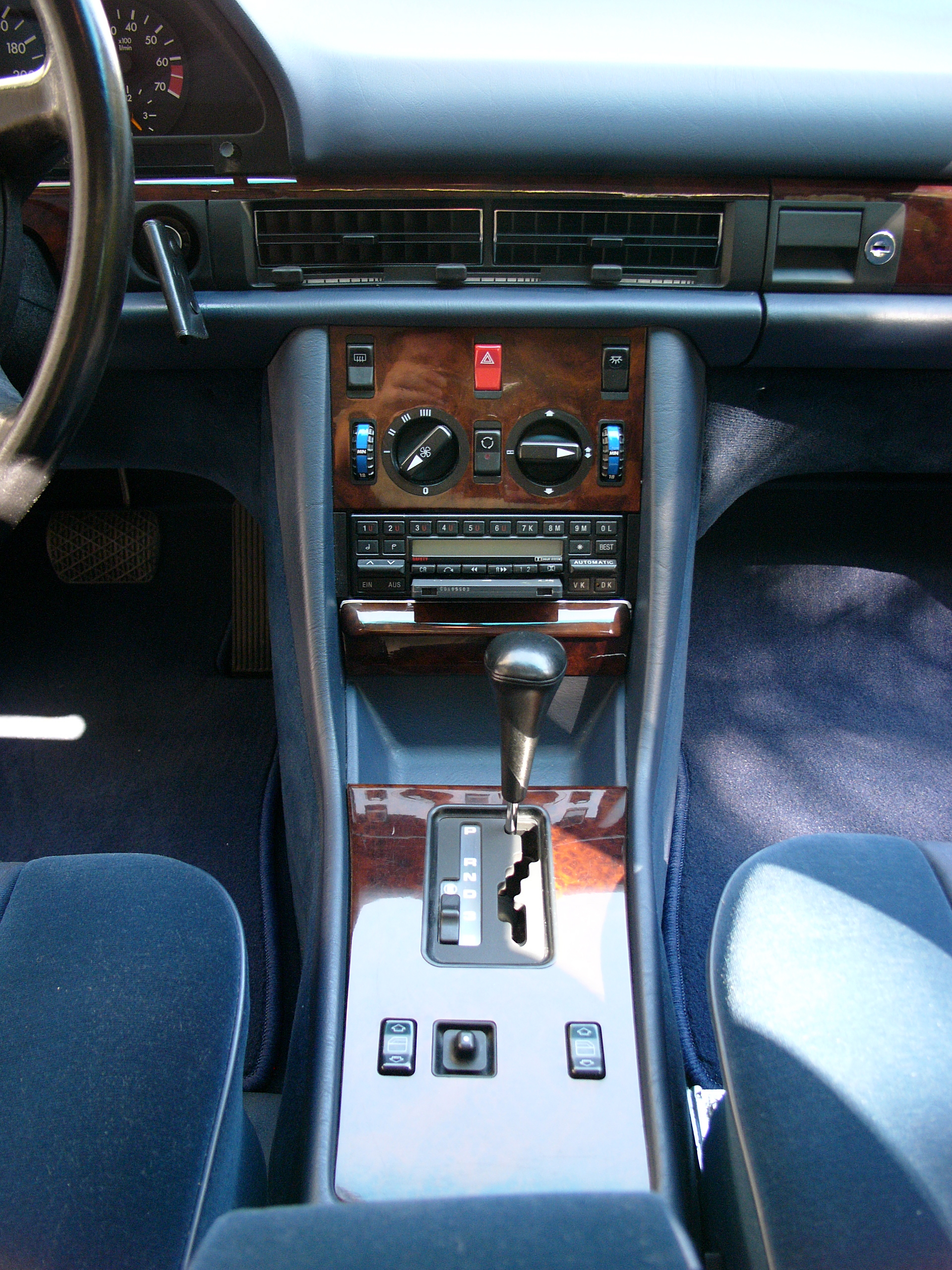 L1100229