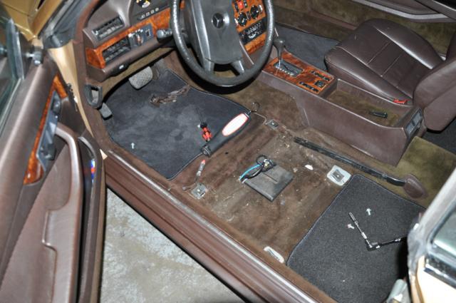 380 SEC Fahrersitz ausgebaut-1